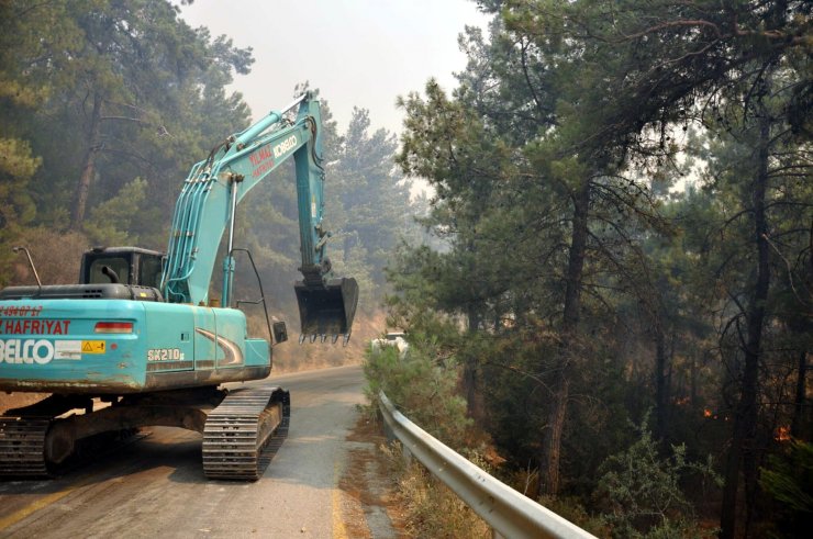 Datça'daki orman yangını devam ediyor