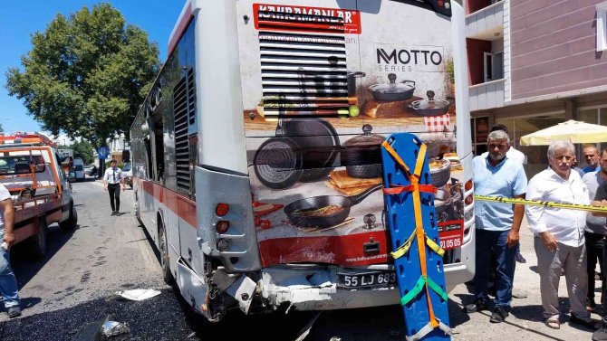 Hafif ticari araç halk otobüsüne çarptı: 2 ölü, 3 ağır yaralı