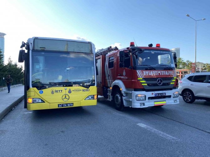 Kadıköy D-100 Karayolu’nda İETT otobüsünde yangın paniği