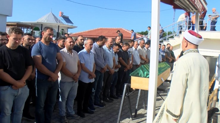 Otelin havuzunda boğulan 7 yaşındaki Muhammed son yolculuğuna uğurlandı