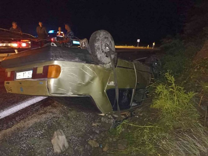 Otomobil şarampole devrildi: 4 yaralı