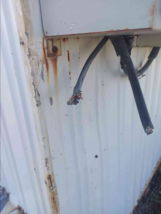 Radyo vericisinin kablolarını çalan şahsa suçüstü