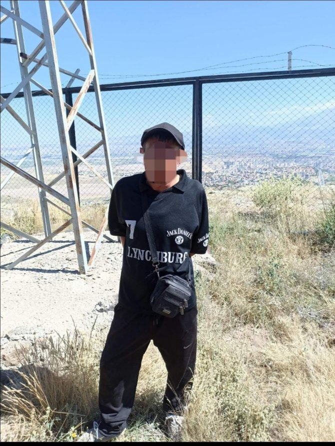 Radyo vericisinin kablolarını çalan şahsa suçüstü