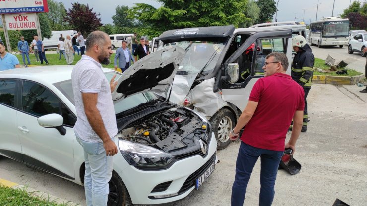'Sinyalizasyon arızası' kazaya yol açtı: 11 yaralı