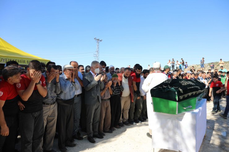 Togo'daki kazada ölen İHH gönüllüsü Çerezoğlu, toprağa verildi