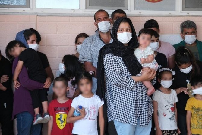 Yurt dışına kaçmaya çalışan 143 göçmen İHA ile tespit edildi