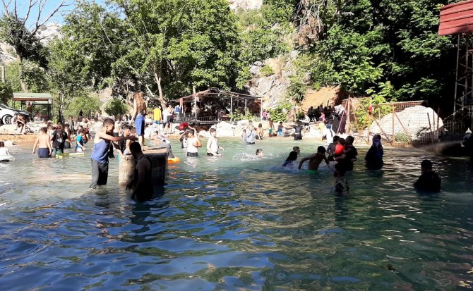 Mesire yerleri doldu taştı