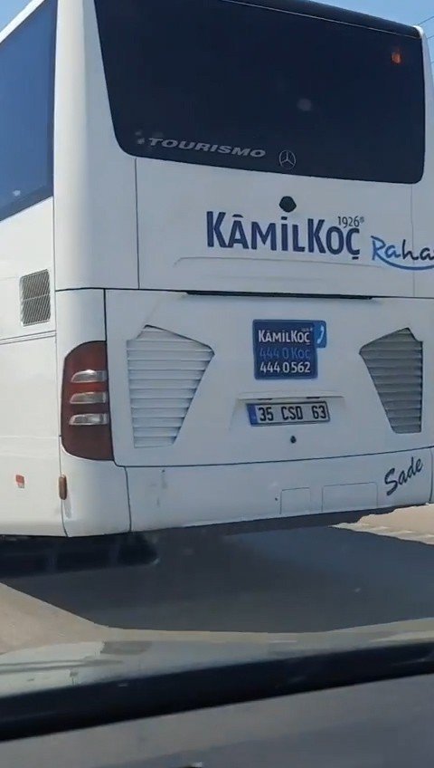 Ambulansa yol vermeyen otobüs kilometrelerce yoluna devam etti