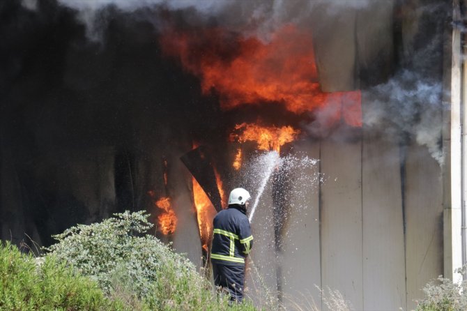 Osmaniye'de katı atık bertaraf tesisinde yangın çıktı