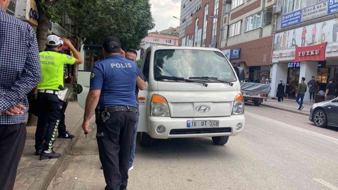 Çaldığı araçla emniyet müdürüne yakalandı