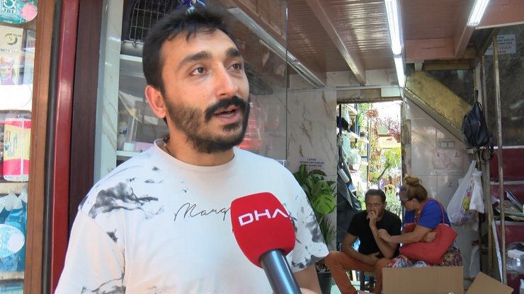 Petshop vitrinlerinden kedi ve köpekler kaldırıldı  