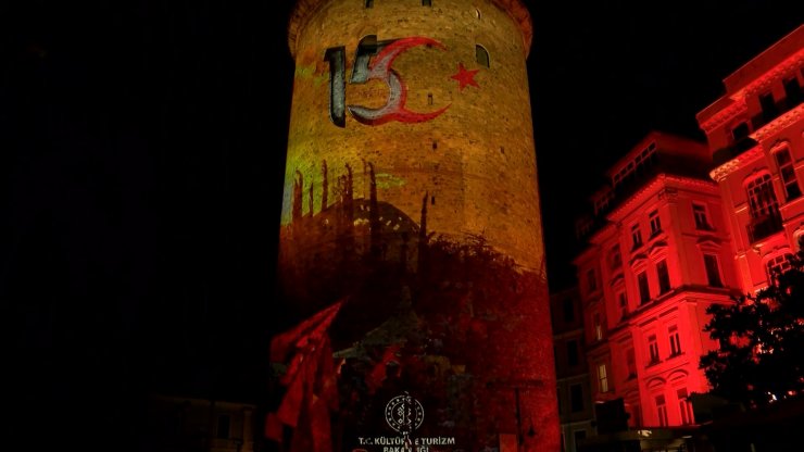 İstanbul'da 15 Temmuz'a özel ışık gösterisi