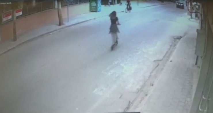 Araç çarpan skuterli hemşire Hatice'nin babası: Tek hayali insanları kurtarmaktı