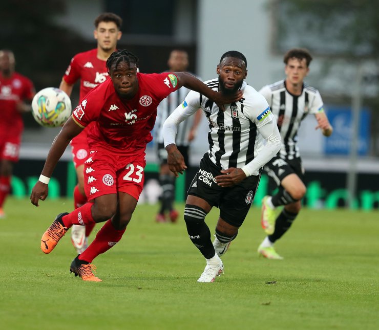 Beşiktaş, Cenk Tosun'la güldü