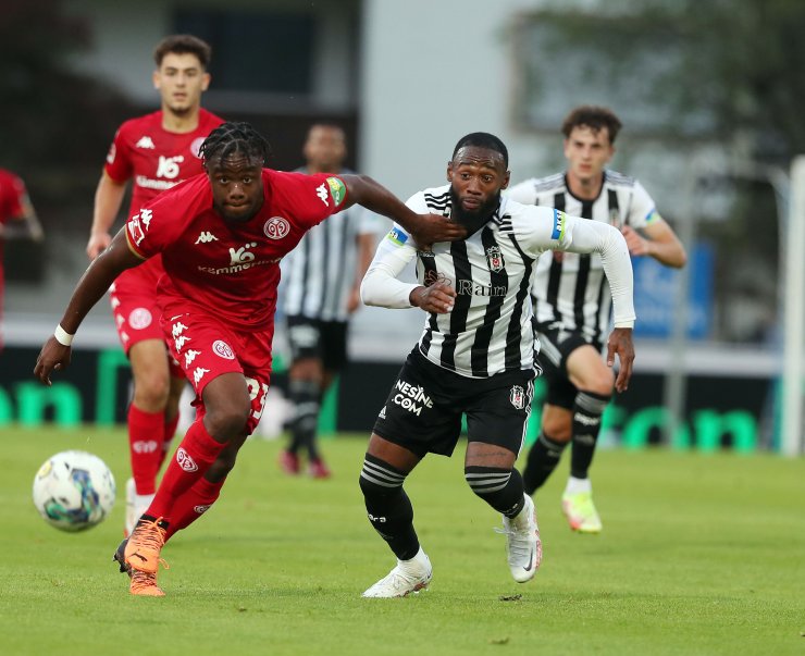 Beşiktaş, Cenk Tosun'la güldü