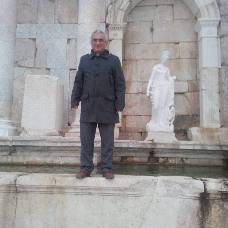 Bıçakla babasını öldürüp, annesi ve kız kardeşini yaralayan şüpheli tutuklandı