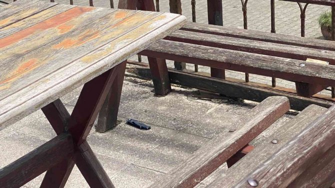 Kamelyada silahlı kavga kameraya yansıdı: 2 ölü, 1 yaralı