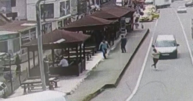 Kamelyada silahlı kavga kameraya yansıdı: 2 ölü, 1 yaralı