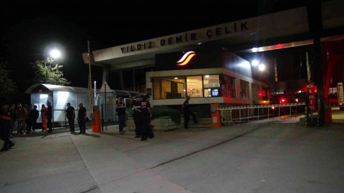 Kocaeli’de demir çelik fabrikasında çıkan yangın söndürüldü