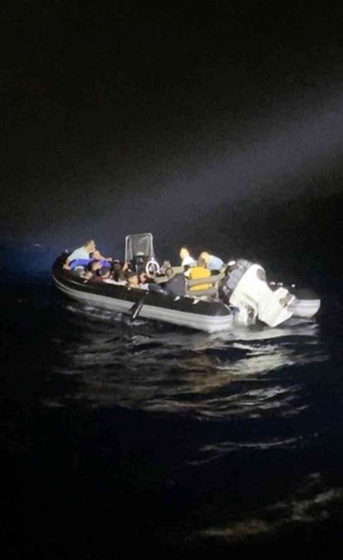 Marmaris ve Datça’da 18 düzensiz göçmen kurtarıldı