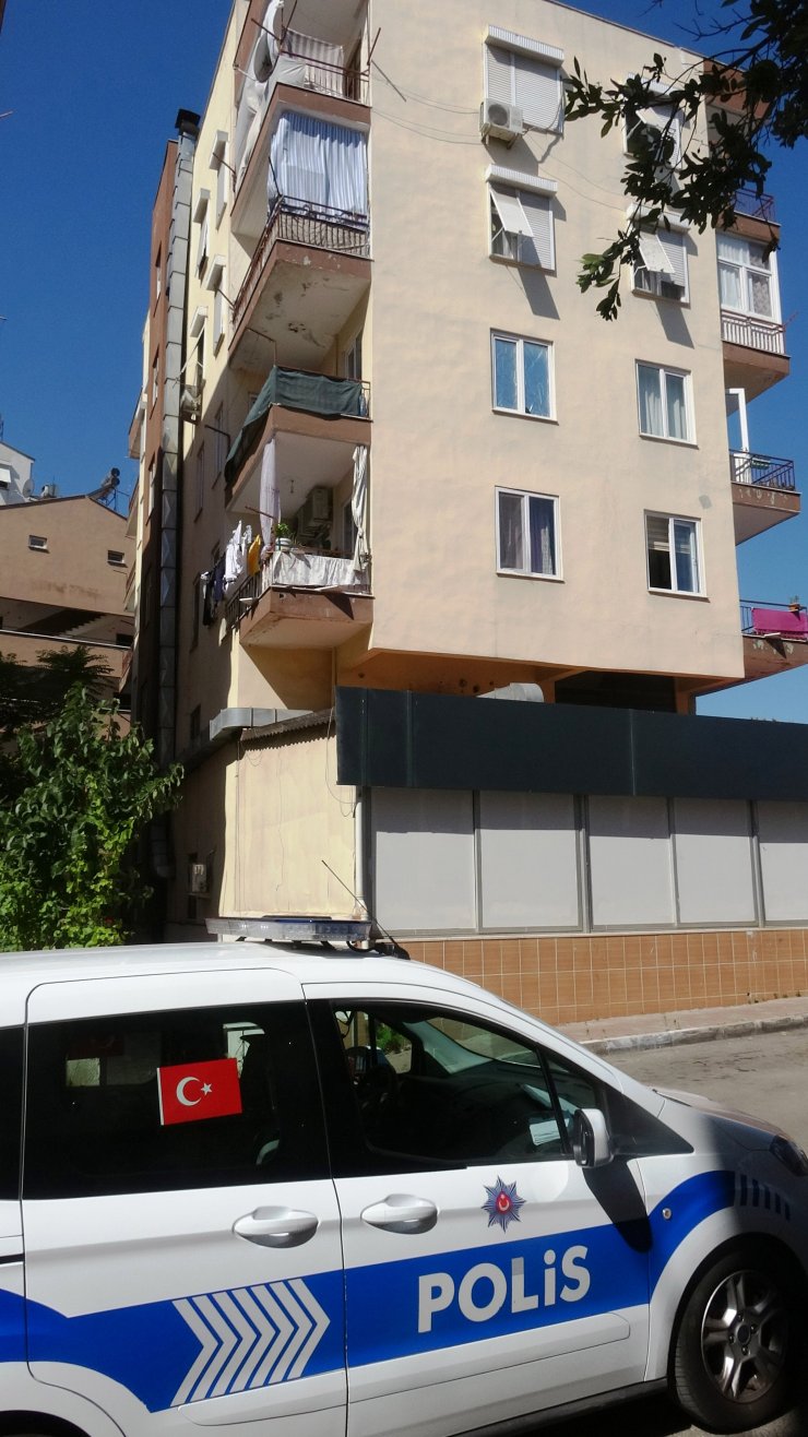 Odasında ölü bulundu! Sahte içki şüphesi...