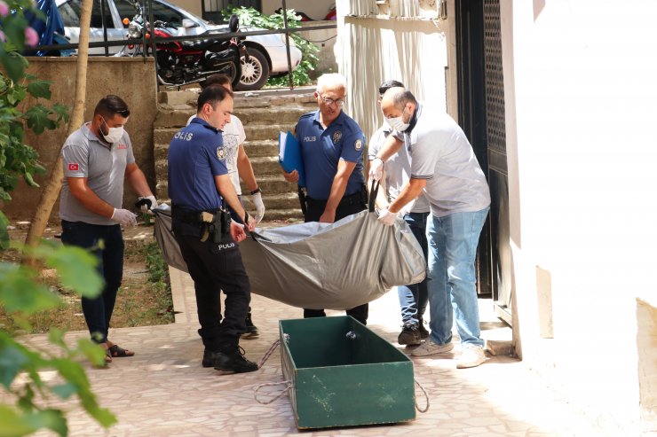 Odasında ölü bulundu! Sahte içki şüphesi...