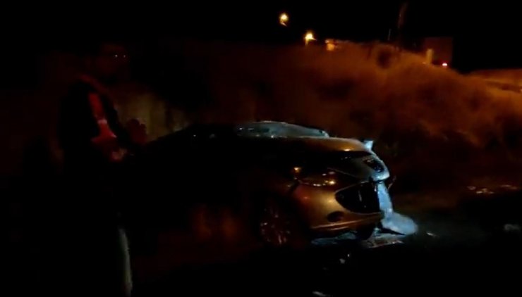 Siirt'te otomobille kamyonet çarpıştı: 11 yaralı