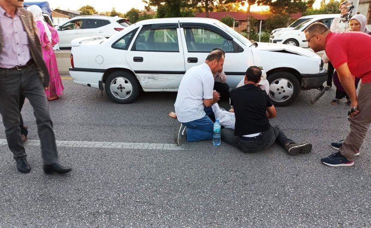 Yoldan geçerken otomobilin çarptığı Elif, yaşama tutunamadı