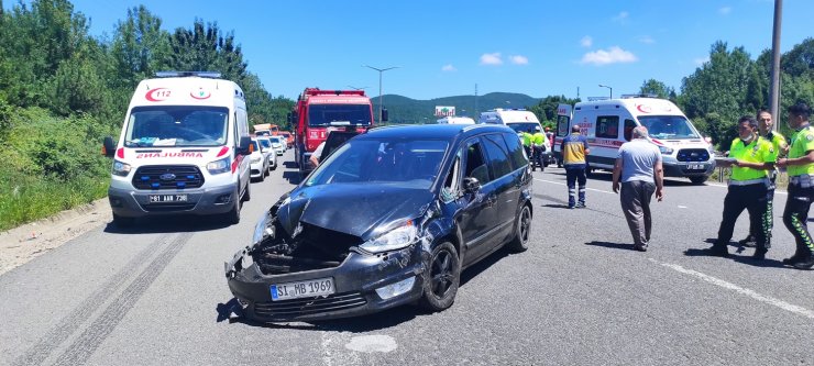 Zincirleme kaza: 6 yaralı