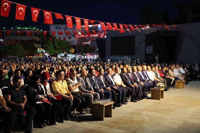 Darbe girişiminde ailesiyle helalleşip sokağa çıktı, 14 yaşında gazi oldu