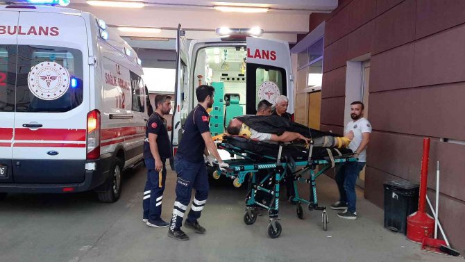 Araç uçurumdan yuvarlandı: 2’si çocuk 6 yaralı