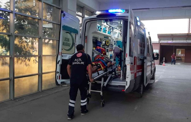 Araç uçurumdan yuvarlandı: 2’si çocuk 6 yaralı