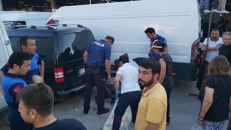 Kadınların görüntülerini çeken şüpheliyi dövdüler