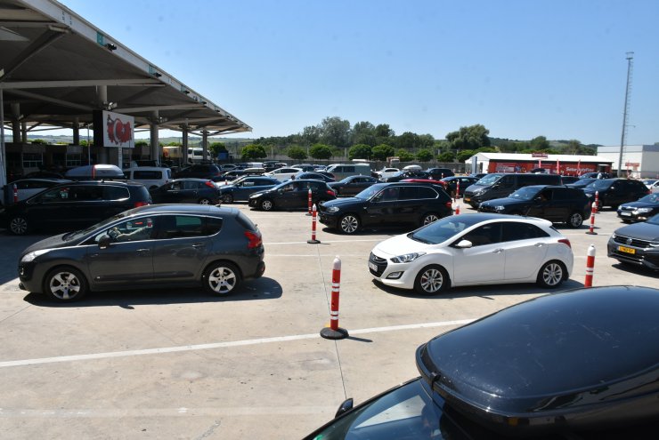 Kapıkule'de gurbetçi yoğunluğu