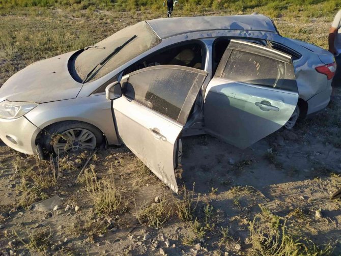 Konya'da refüje çarpan otomobil takla attı: 4 yaralı