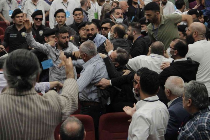 Olaylı kongre sonrası 213 kişinin üyeliği iptal edildi