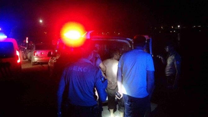 Otomobilden gençlere ateş açıldı: 1 ölü