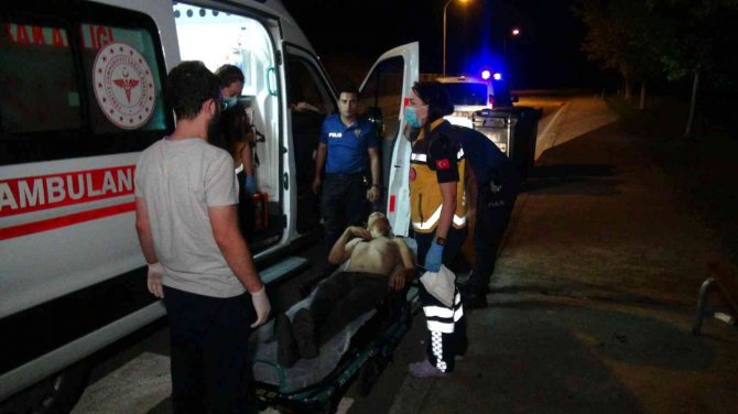 Otomobille uzun süre kovalanan şahıs, silahlı saldırıya uğradı