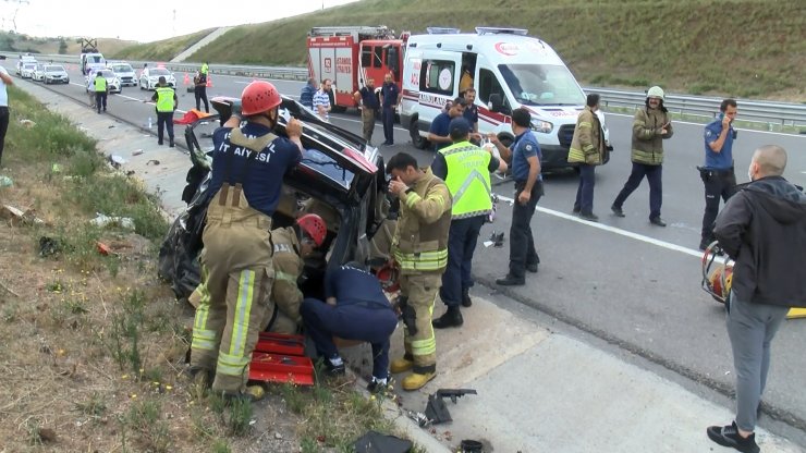 Tatil dönüşü kaza: 1'i ağır 4 yaralı 