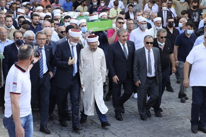 Vefat eden İskeçe Müftüsü Ahmet Mete'yi onbinler uğurladı