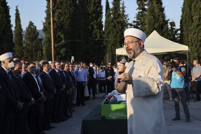 Vefat eden İskeçe Müftüsü Ahmet Mete'yi onbinler uğurladı