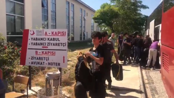 123 kaçak göçmen yakalandı; 6 organizatör tutuklandı