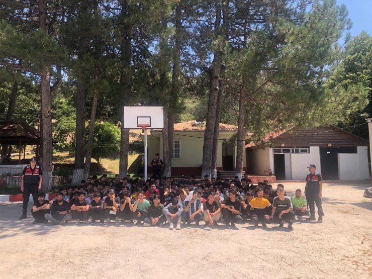 123 kaçak göçmen yakalandı; 6 organizatör tutuklandı