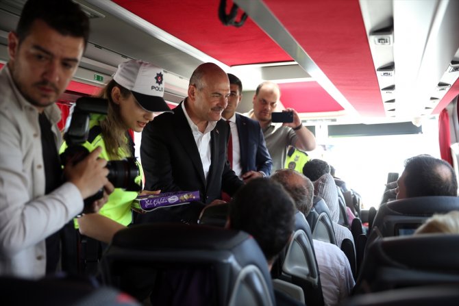 Bakan Soylu'dan gönderme: Şov yapmıyoruz!