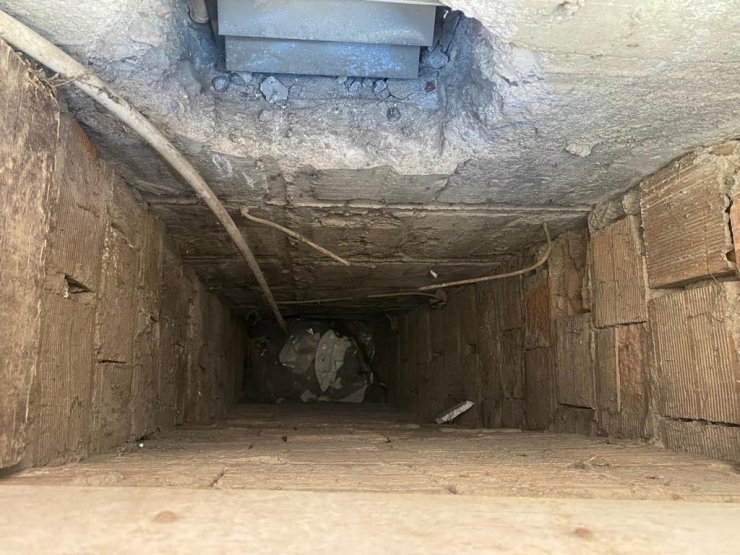 Demir mazgalının çalındığı havalandırma boşluğuna düşen çocuk yaralandı