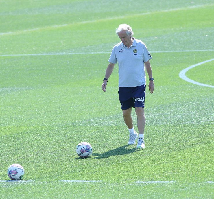 Fenerbahçe’de Dinamo Kiev maçının hazırlıkları sürüyor 