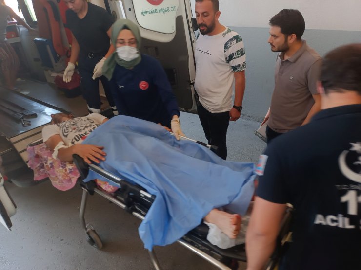 Karı- koca evlerinde uğradıkları silahlı ve bıçaklı saldırıda yaralandı