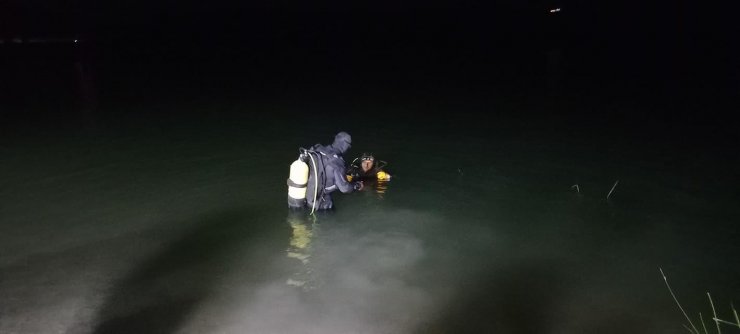 Kızı ile yeğenini kurtardı; kendi akıntıya kapılıp boğuldu