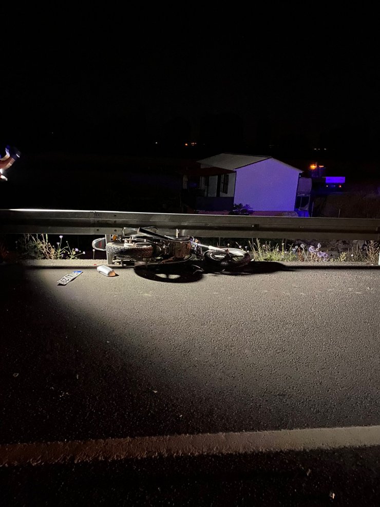 Konya'da otomobil, motosiklete arkadan çarptı! Savrulan sürücü hayatını kaybetti