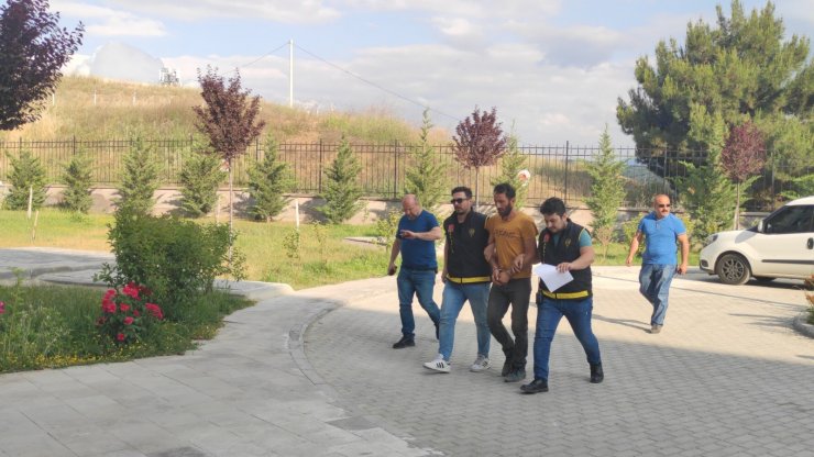 Otopark kavgasında komşusunu öldürdü, 1 ay sonra serbest kaldı